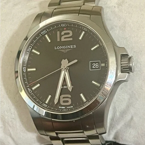 Longines Conquest V.H.P. Date Designer Classic Men’s Watch - Picture 4 of 8